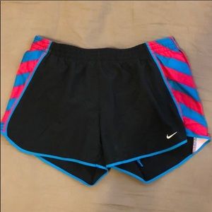 Medium Nike basic black shorts w/ blue&pink stripe